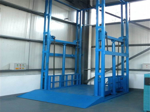 cargo lift