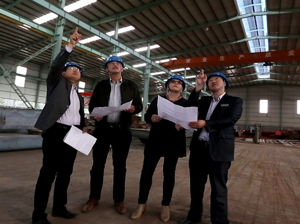 overhead crane warehouse