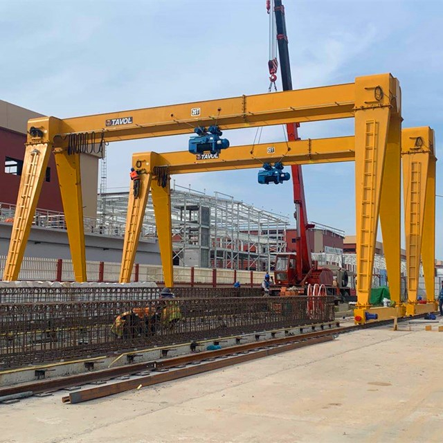 High Quality 3 Ton 5 Ton 10 Ton Indoor Manual Portable Mini Gantry Crane with Lift Chain Hoist Price
