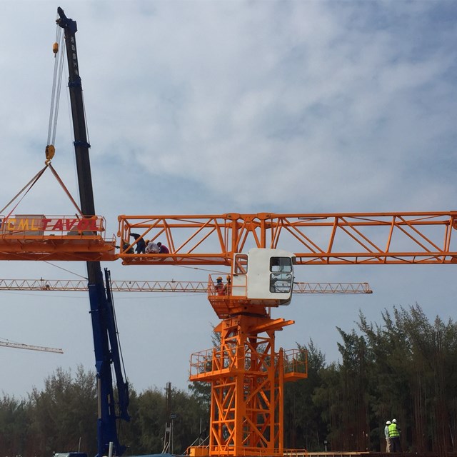Topless Flat Top Type Tower Crane for Building Construction