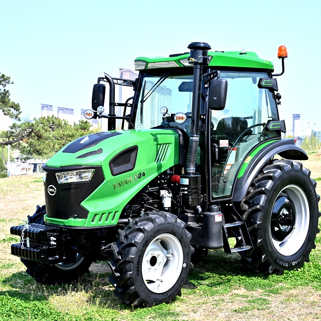 Tavol-90HP-Agricultural-Wheel-Tractor-Field-Operation