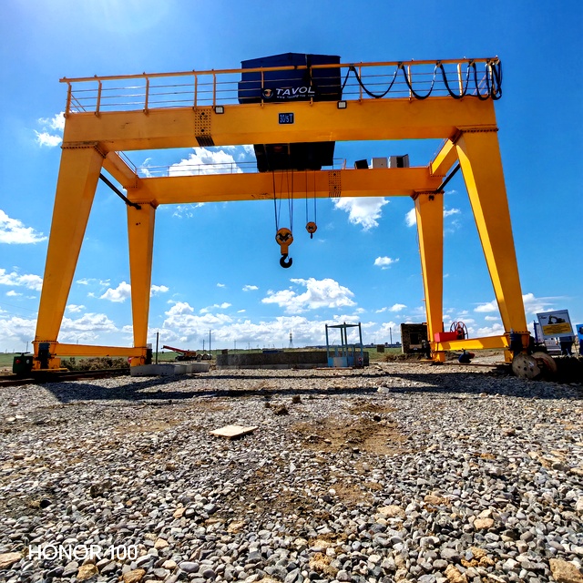 FEM Standard MHS Model European Design Double Girder Gantry Crane