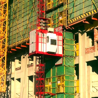 SC200/200 2000kg 33m/min Passenger and Material Construction Hoist - Tavol Group