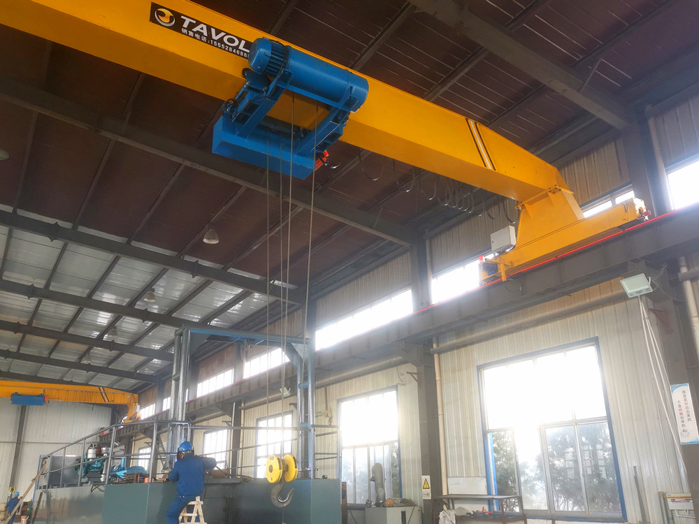 Electric Wire Rope Hoist For Low Room Working Site - Tavol Cranes