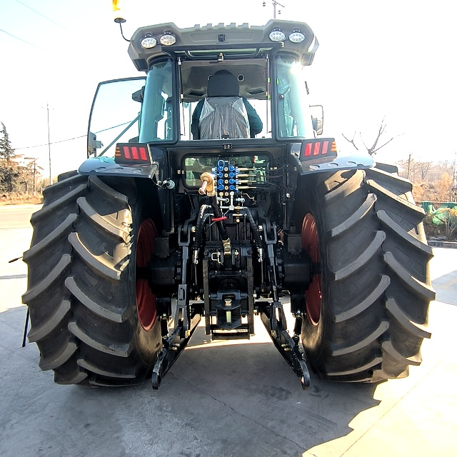280HP 4WD Wheel Tractor TL2804 - Tavol Group
