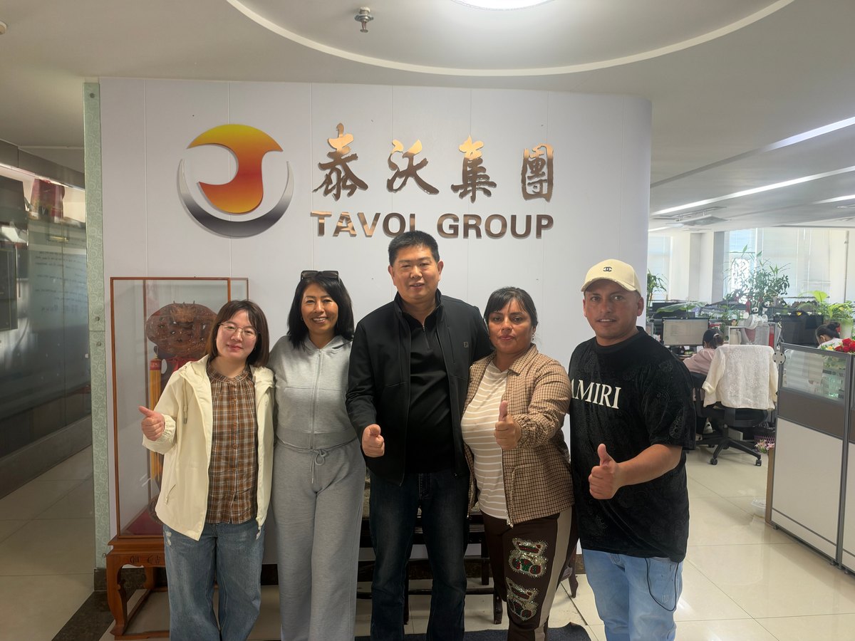 Peruvian dealer team at Tavol Group head office in Tai'an