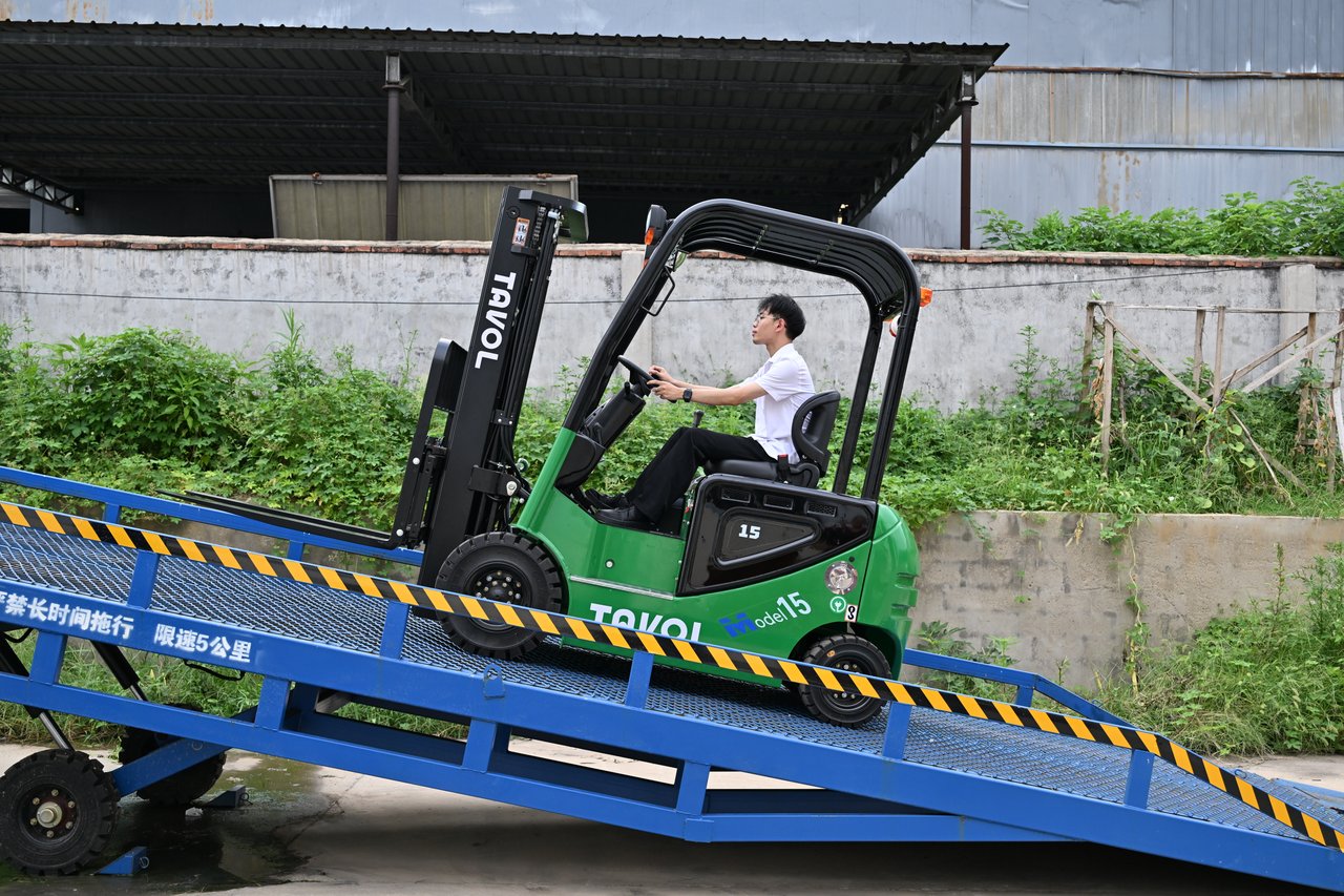 New Generation Tavol 1.5-2.5T Electric Forklift Series - Compact Electric Forklifts for Narrow Aisle & Warehouse